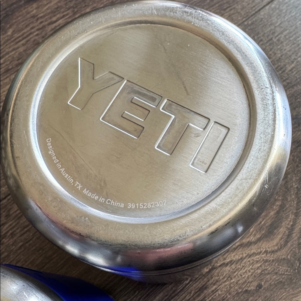 Yeti Rambler & Colster 3 Pack - Picture 11 of 16